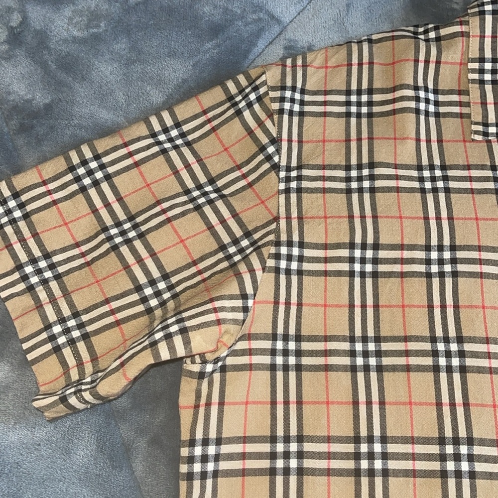Preloved Burberry shirt with 1 pocket excellent condition size 15 22” wide - Picture 3 of 12